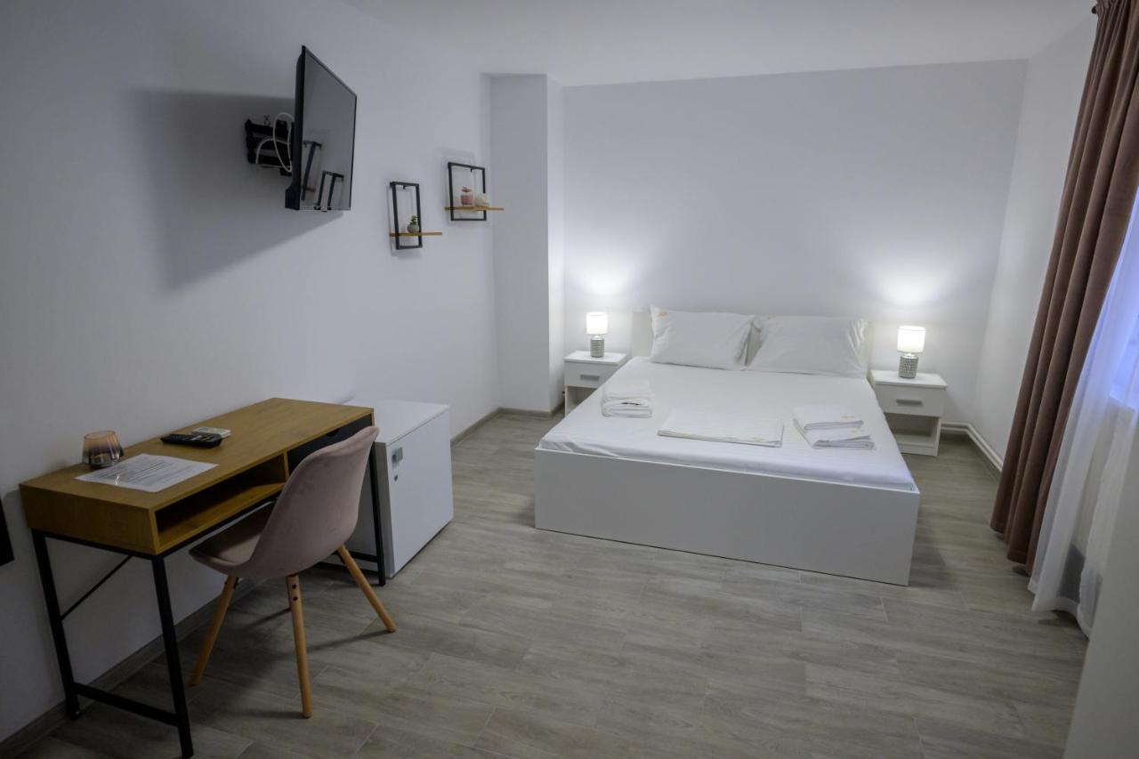 Vila Rd Hotel Констанца Екстериор снимка